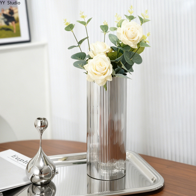 Desk Setup Minimalist - Vas Bunga Stainless Steel Mewah Gaya