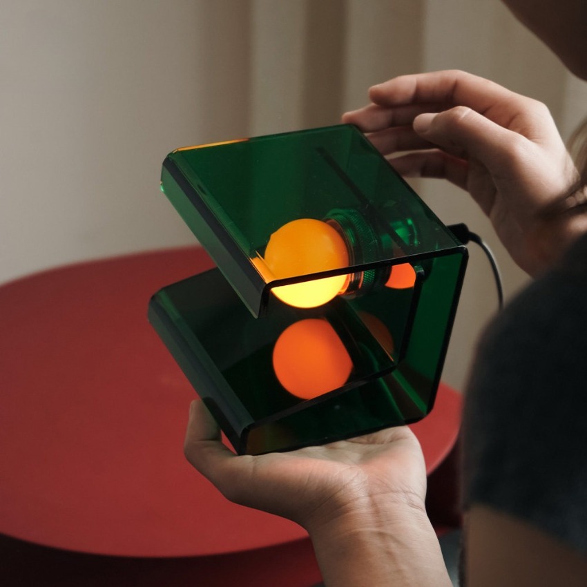 Lampu Meja Kubus Akrilik Moder - Desk Setup Minimalist ulasan dan harga